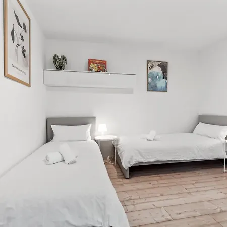 Amalfi A04 - Fur 4 P, Balkon & Smart Tv Appartement