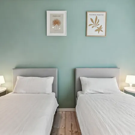 Amalfi A04 - Fur 4 P, Balkon & Smart Tv *